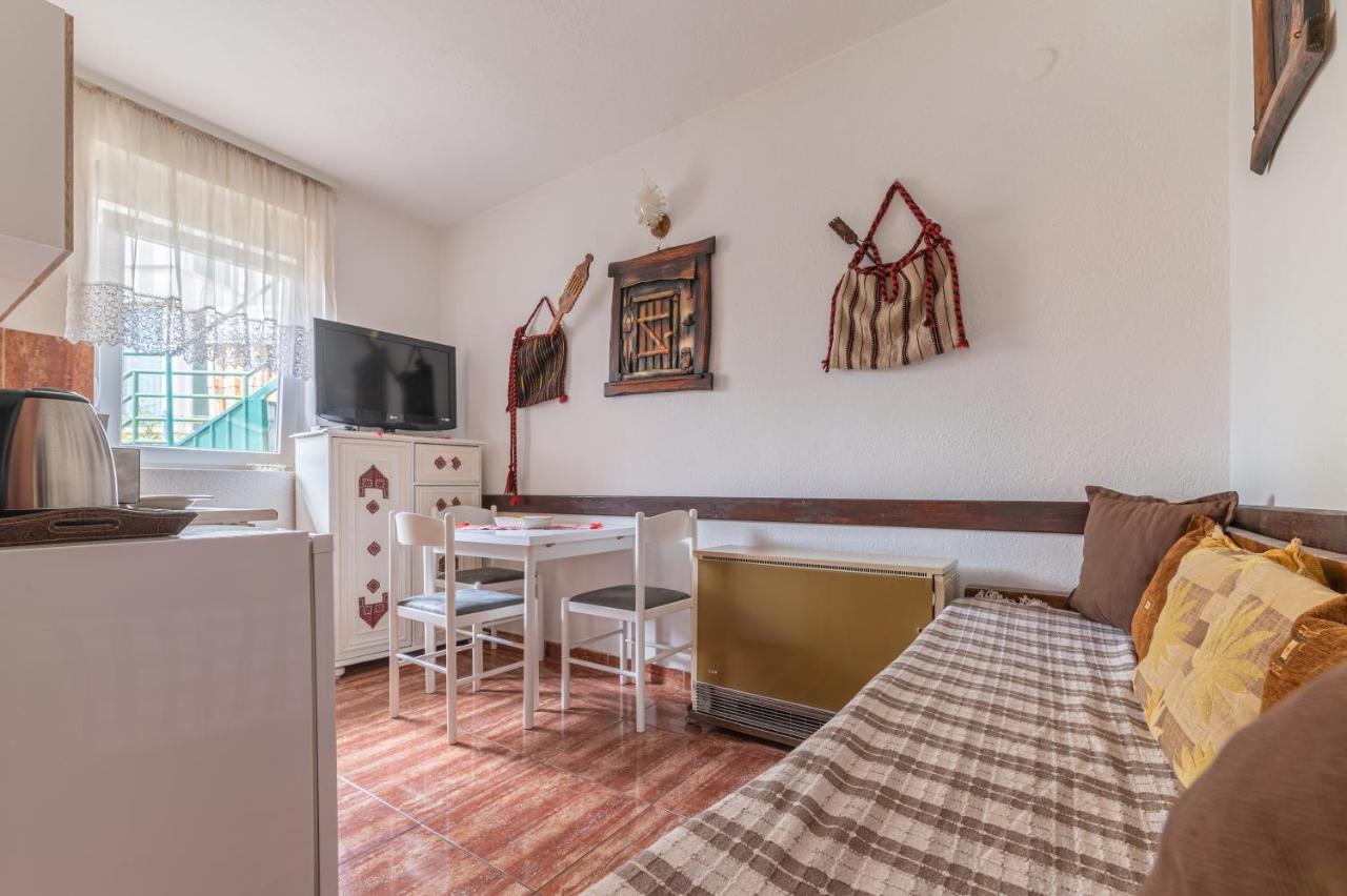 Frile Apartments Niksic ภายนอก รูปภาพ